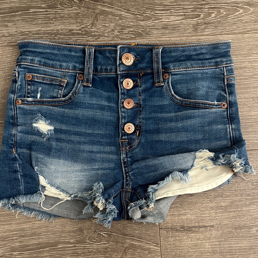 American Eagle Super Stretch Distressed Short Shorts – Size 0